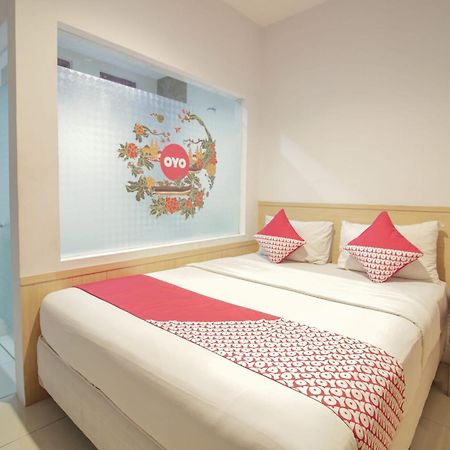 Collection O 295 Grha Ciumbuleuit Guest House Bandung Esterno foto