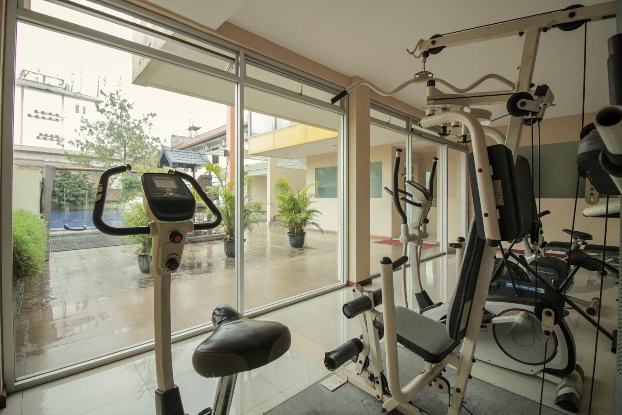 Collection O 295 Grha Ciumbuleuit Guest House Bandung Esterno foto