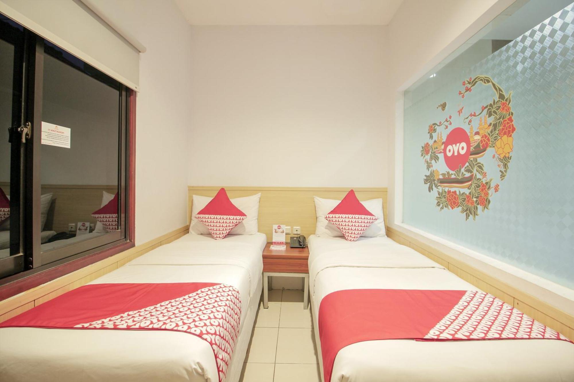 Collection O 295 Grha Ciumbuleuit Guest House Bandung Esterno foto