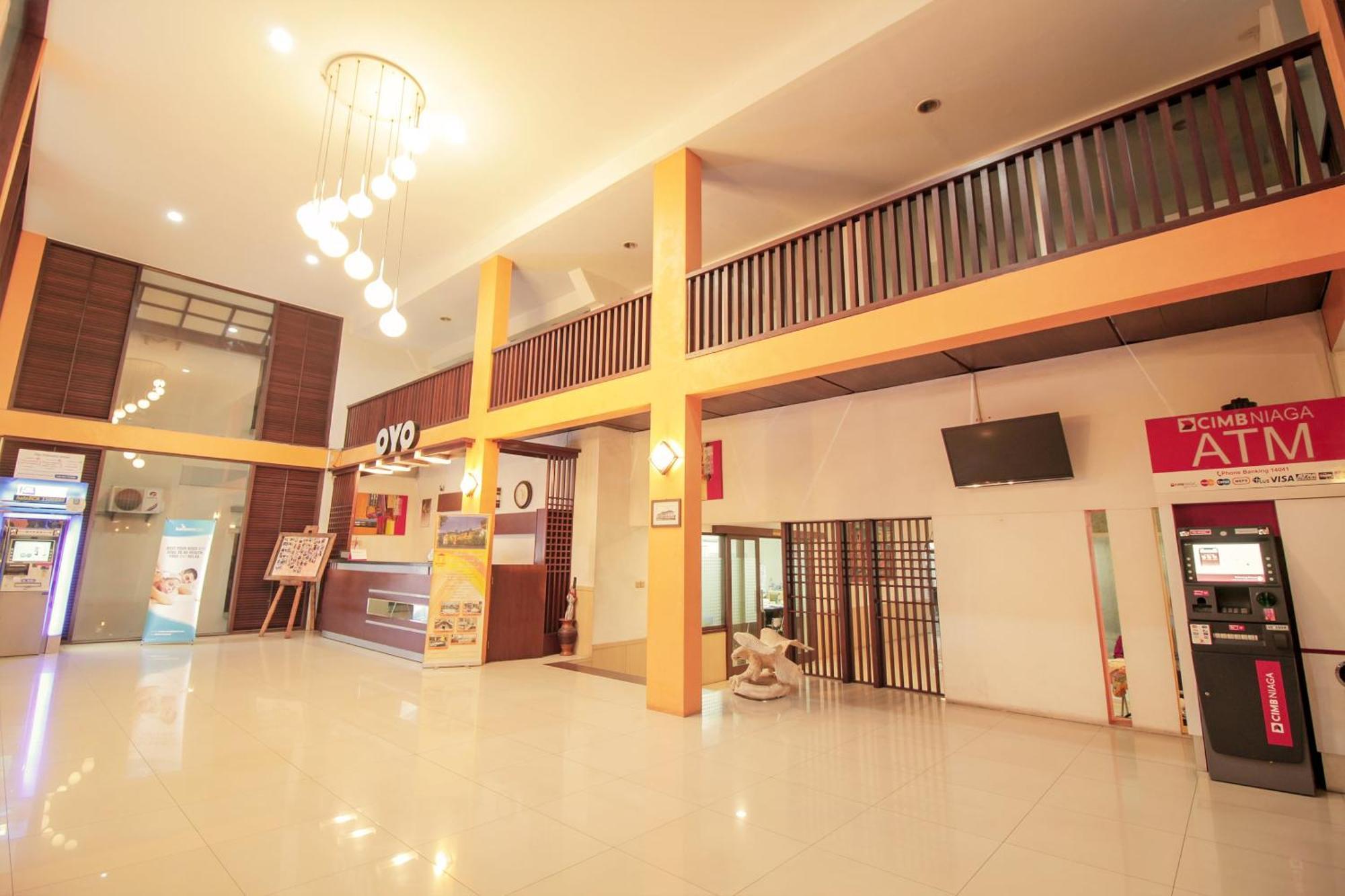 Collection O 295 Grha Ciumbuleuit Guest House Bandung Esterno foto