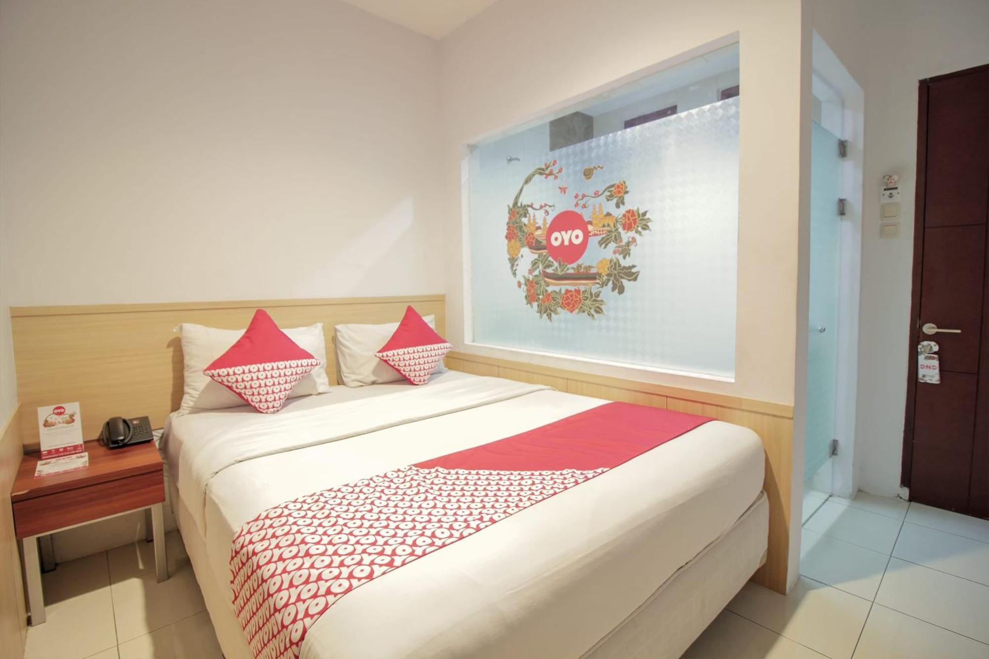 Collection O 295 Grha Ciumbuleuit Guest House Bandung Esterno foto