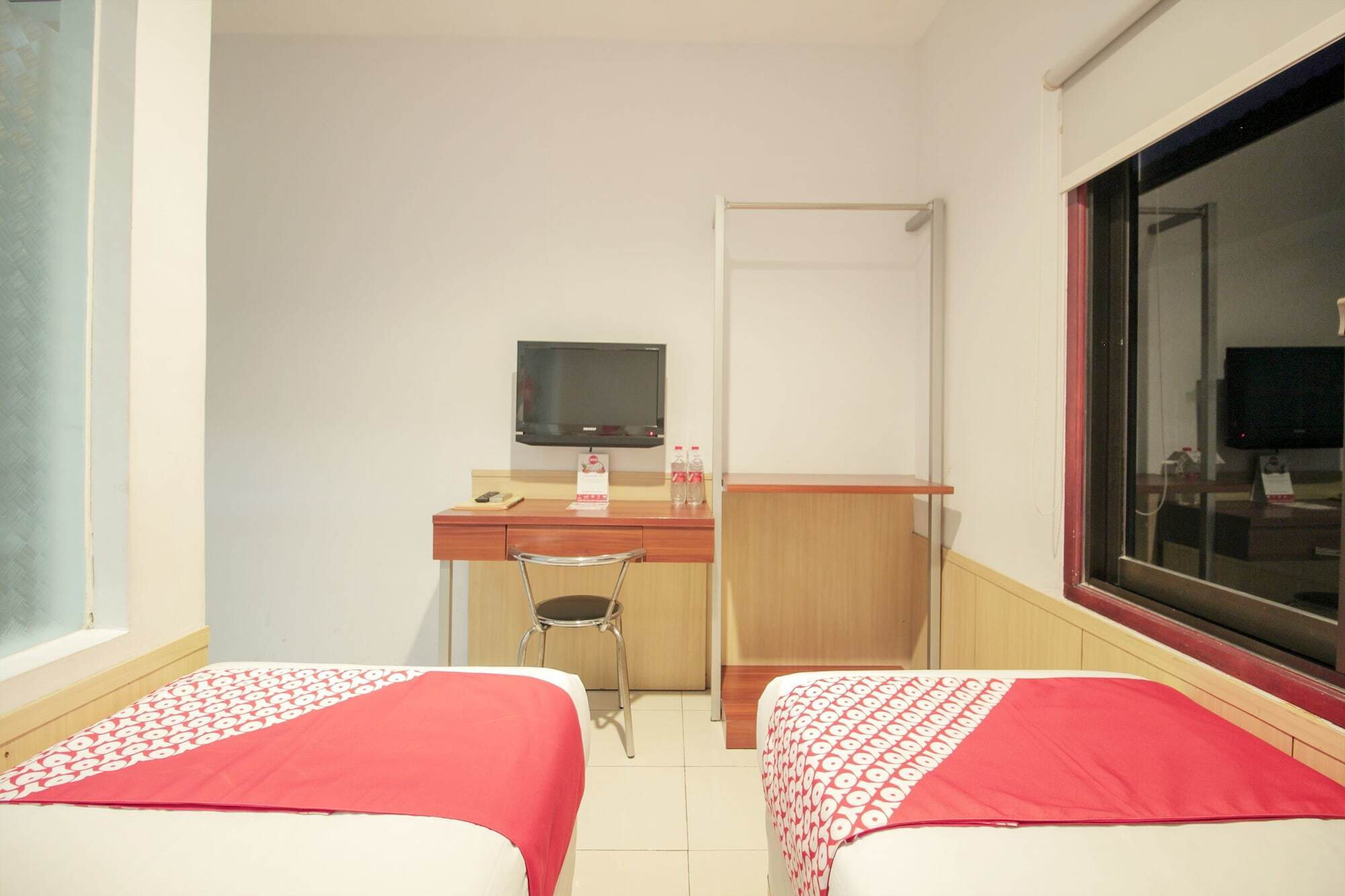Collection O 295 Grha Ciumbuleuit Guest House Bandung Esterno foto